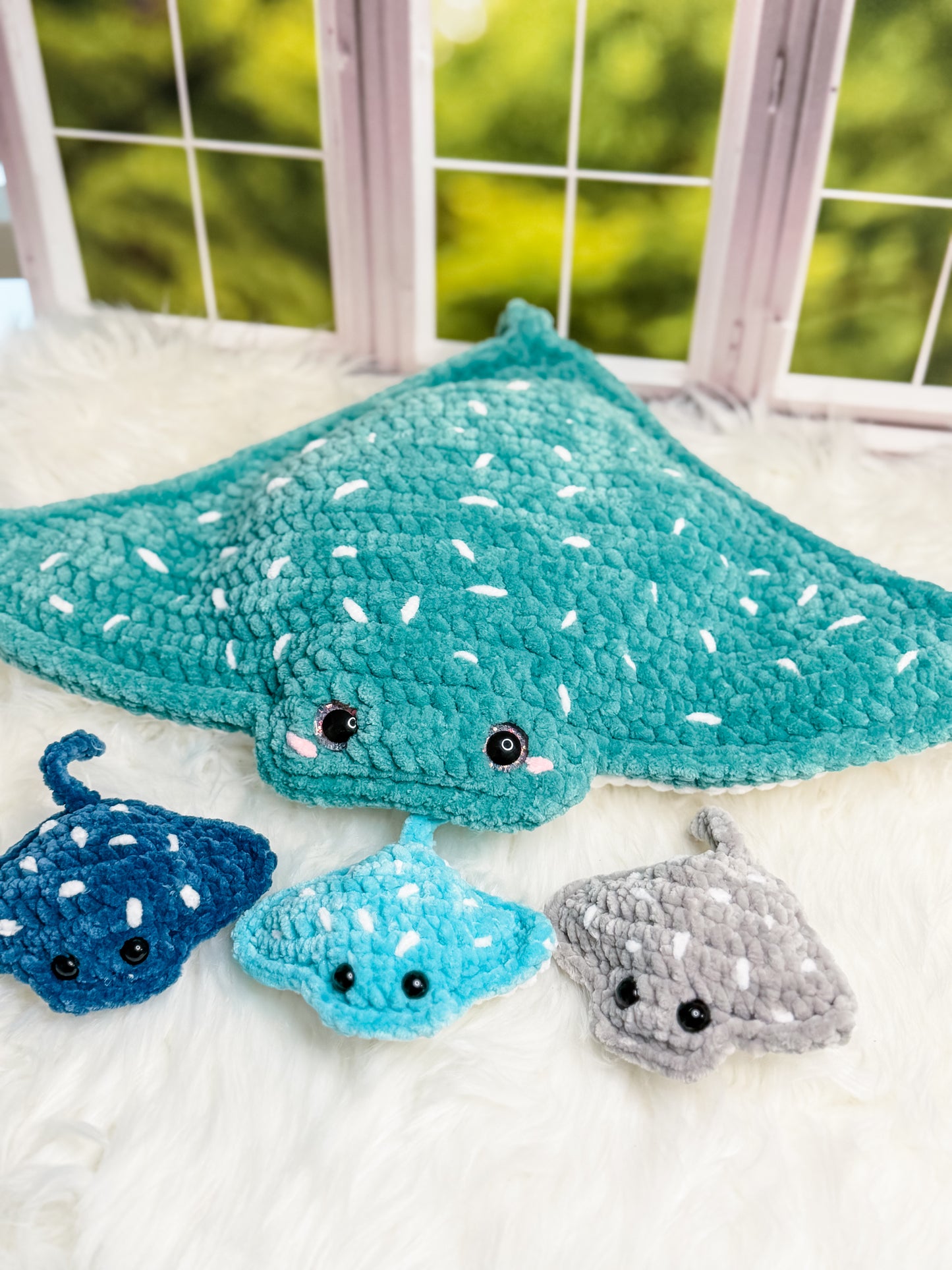 Crochet Mega Ray & Baby Rays Set